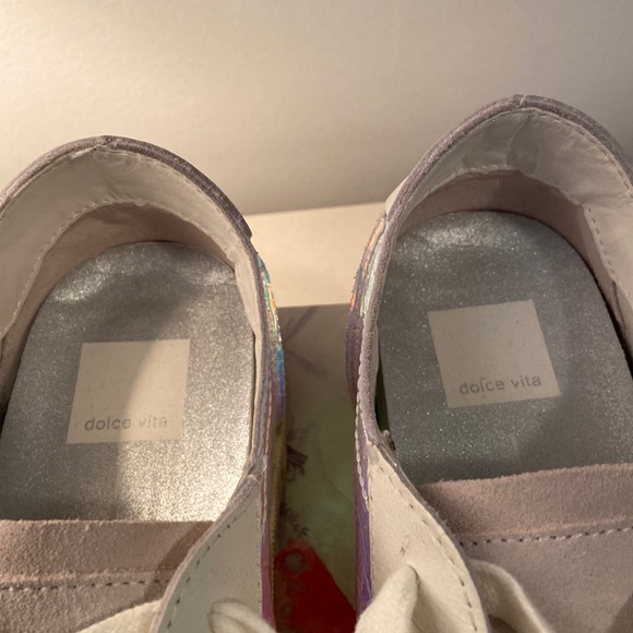 Dolce Vita Zaga Women’s Sneakers, Silver Iridescent Leather 8.5M - Picture 5 of 12